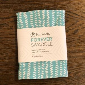 Bazzle Baby forever swaddle